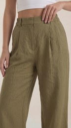 Dark green high-rise pleated wide-leg pants with side pockets